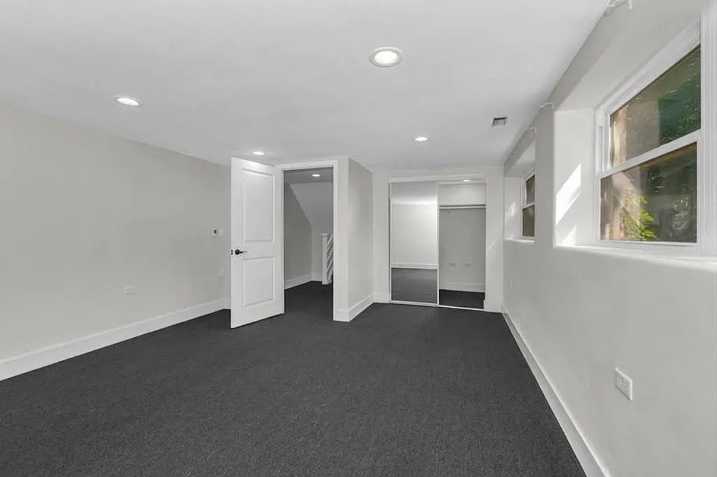 Fully Renovated Triplex Home on 0.9183 Acres at 19232 Kedzie Ave, Flossmoor, IL photo 9