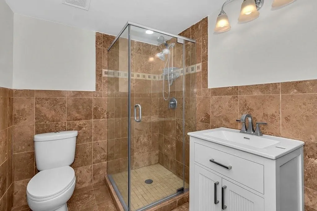Fully Renovated Triplex Home on 0.9183 Acres at 19232 Kedzie Ave, Flossmoor, IL photo 7
