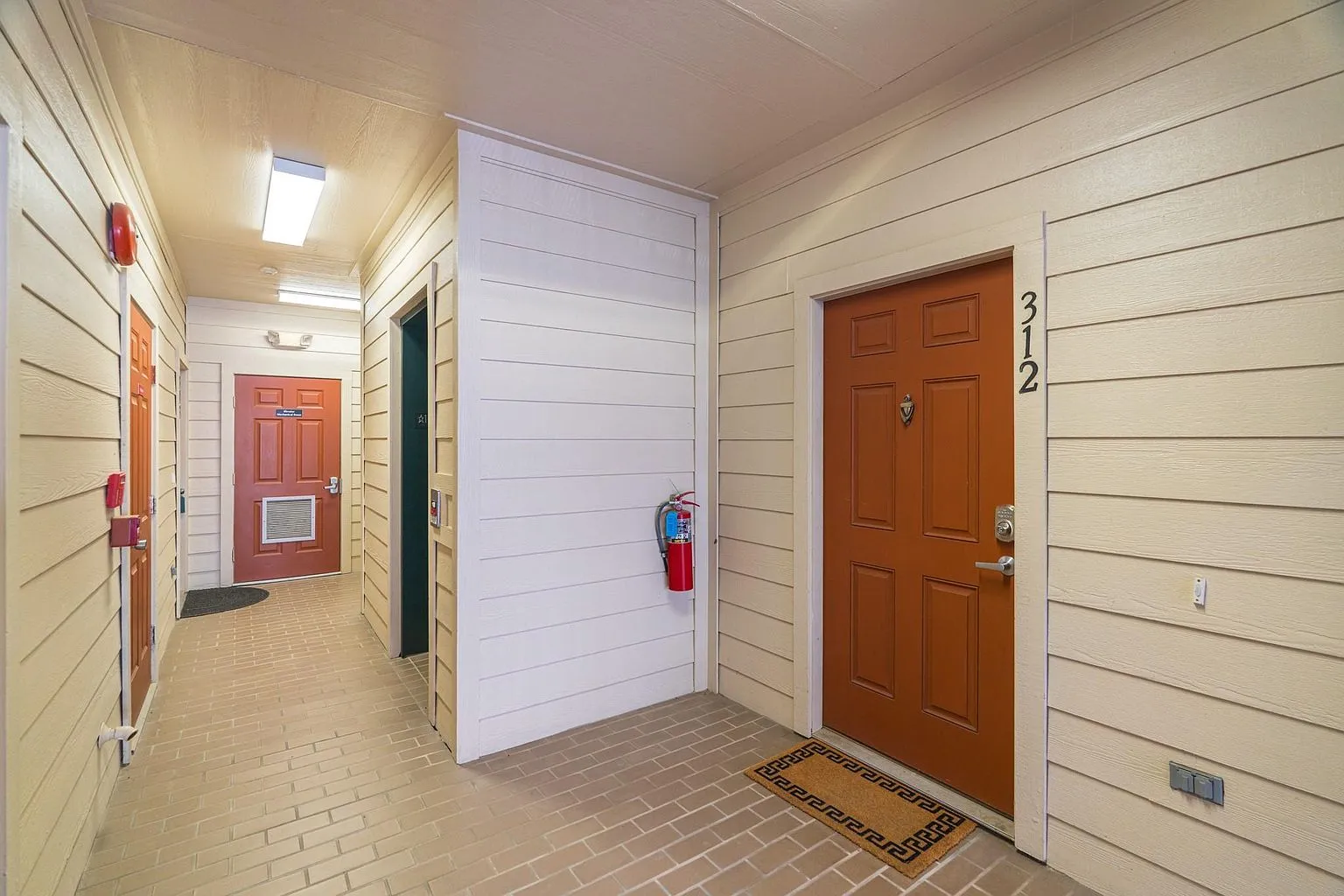 Spring, TX Condo for Sale: 2 Bedrooms and Corner Patio photo 2