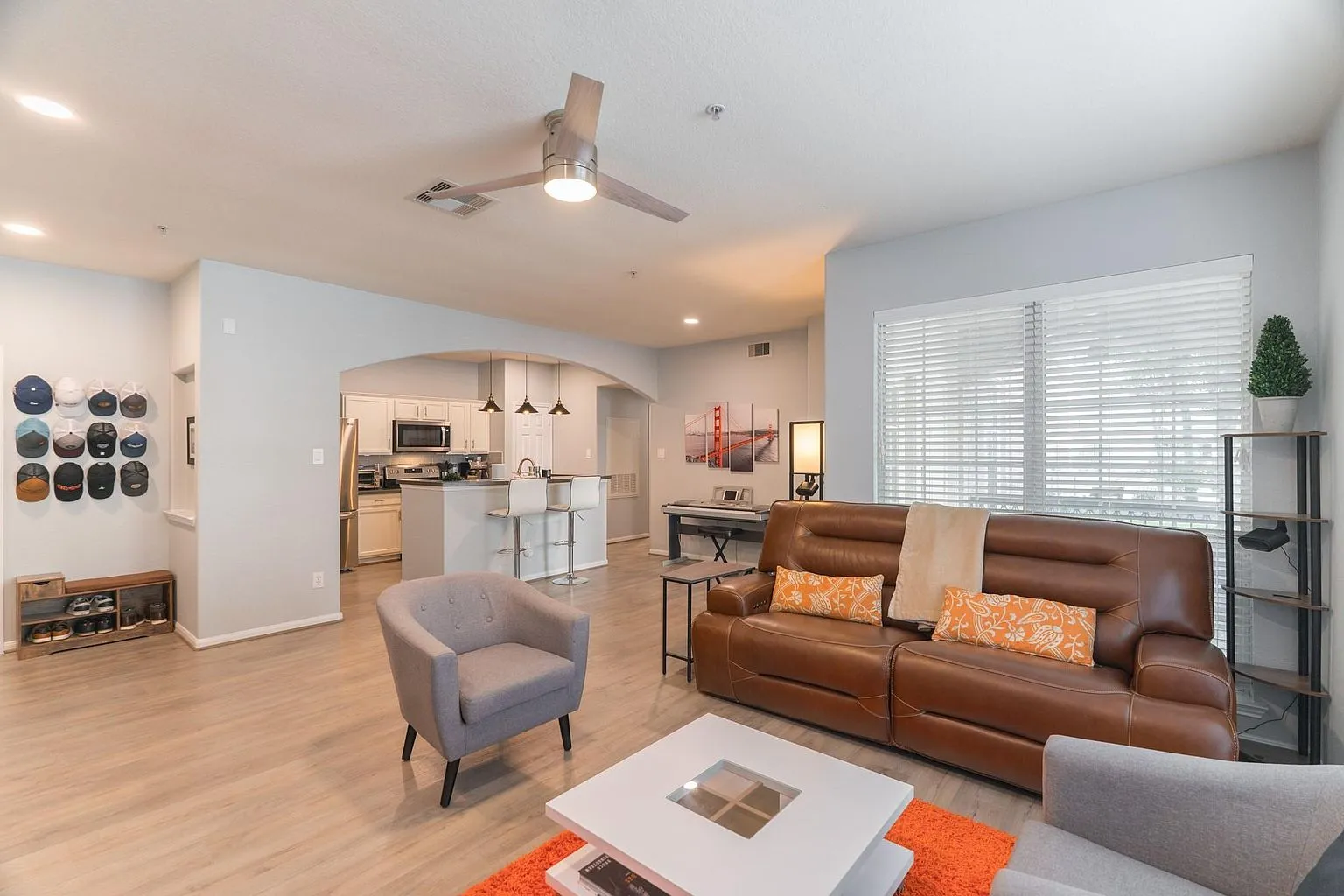 Spring, TX Condo for Sale: 2 Bedrooms and Corner Patio photo 4