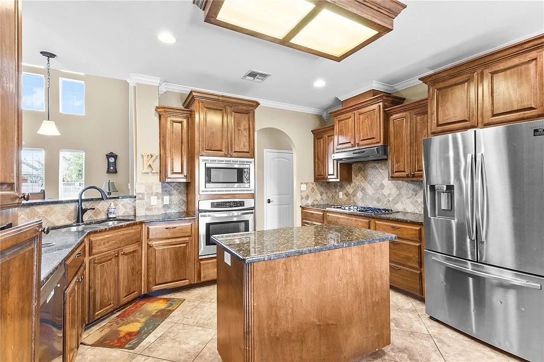 Corpus Christi, TX 4-Bedroom Home with 2,605 Sq Ft for Sale photo 5