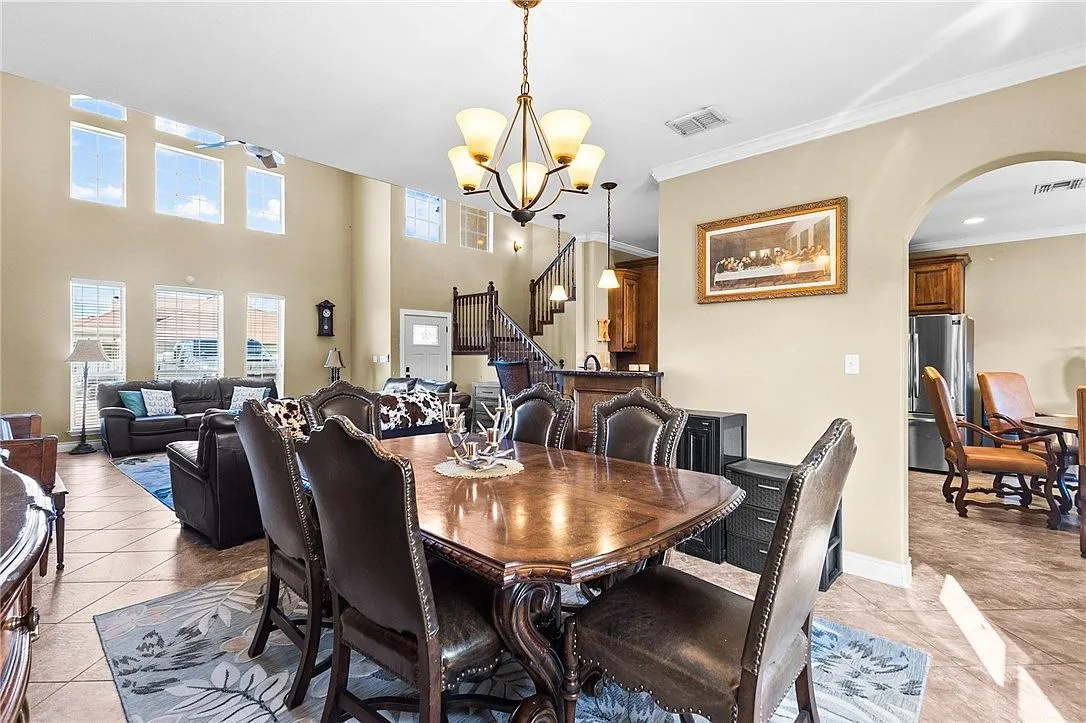 Corpus Christi, TX 4-Bedroom Home with 2,605 Sq Ft for Sale photo 7