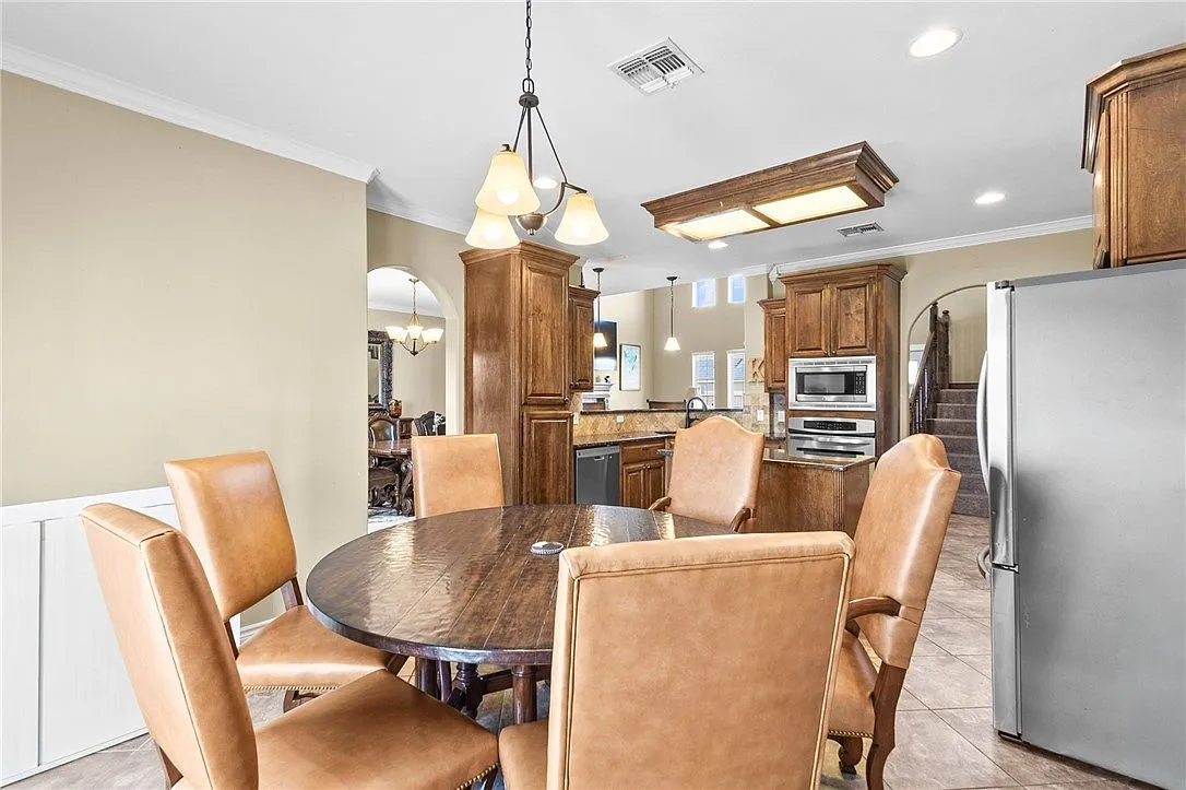 Corpus Christi, TX 4-Bedroom Home with 2,605 Sq Ft for Sale photo 9