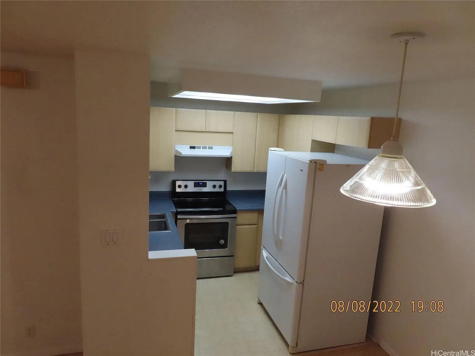 Crosspointe 2-Bedroom Leasehold Townhouse with Loft in Honolulu photo 7