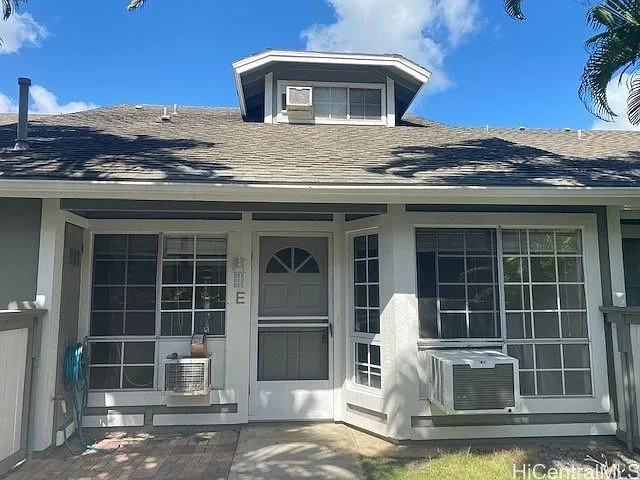 Crosspointe 2-Bedroom Leasehold Townhouse with Loft in Honolulu property photo