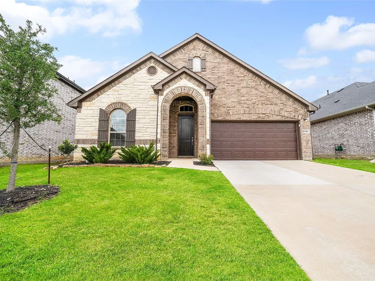 Celina, TX Single-Story Home for Sale with 4 Bedrooms and 2,342 Sq Ft property photo