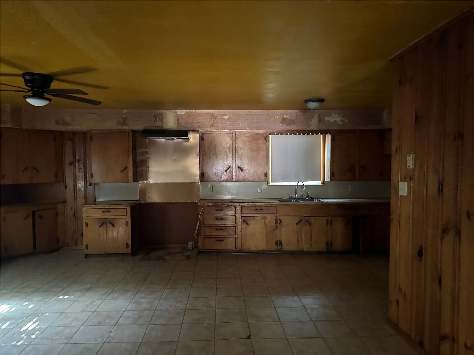 3-Bedroom Garland, TX Home with 1,311 Sq Ft photo 3