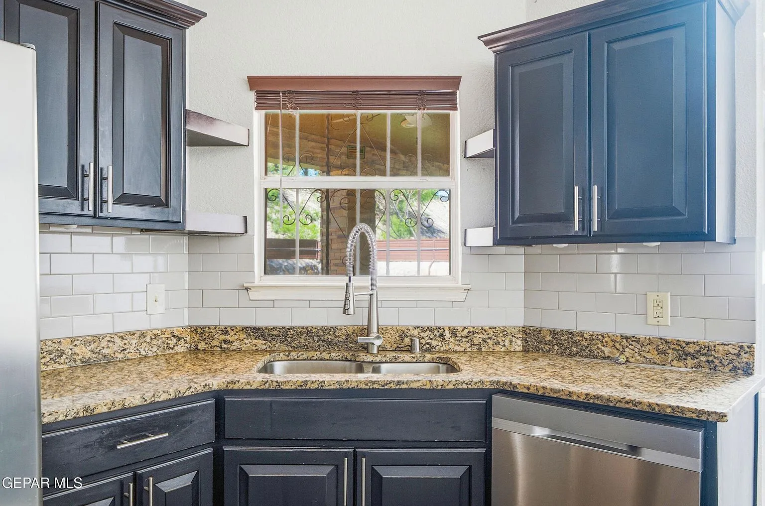 El Paso, TX Tri-Level Home for Sale with 3 Bedrooms and Loft photo 9