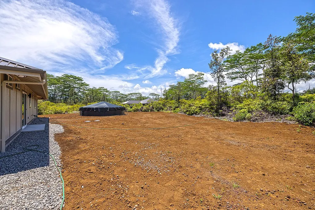 Keaau, Hawaii: New 3-Bedroom Home on 1 Acre photo 4