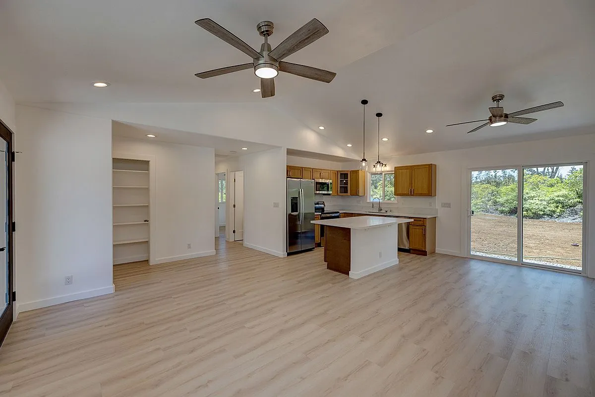 Keaau, Hawaii: New 3-Bedroom Home on 1 Acre photo 6