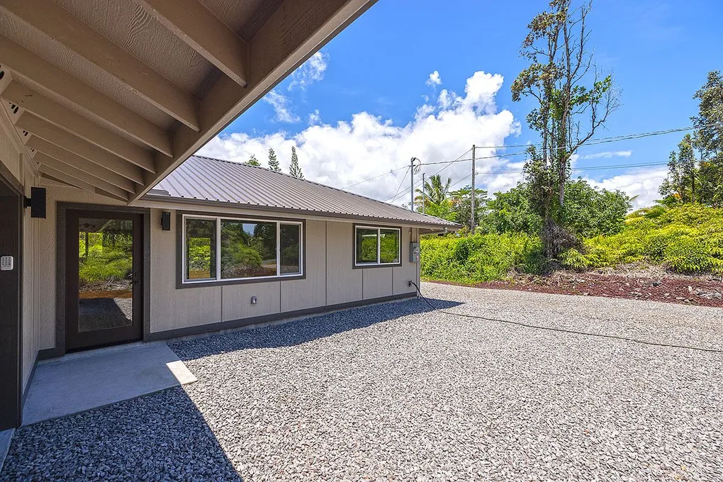 Keaau, Hawaii: New 3-Bedroom Home on 1 Acre photo 5