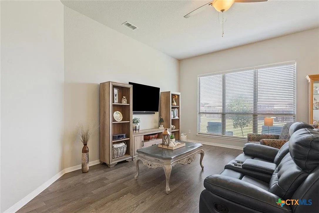 Temple, TX 3-Bedroom Home for Sale with 10,280.16-Sq-Ft Lot photo 4