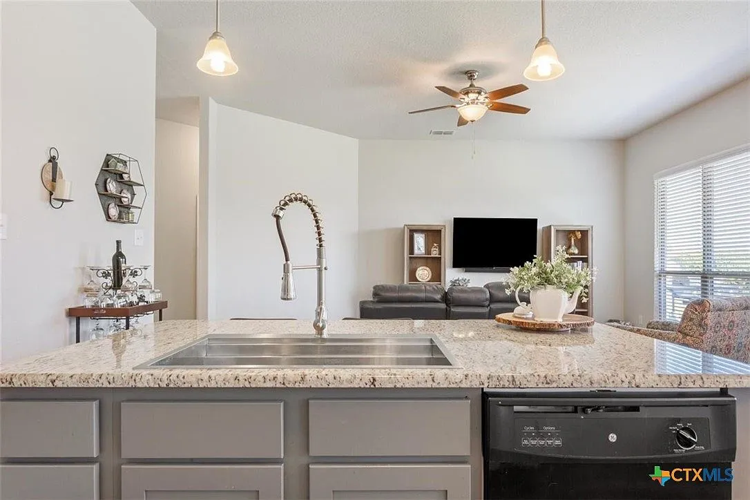 Temple, TX 3-Bedroom Home for Sale with 10,280.16-Sq-Ft Lot photo 10