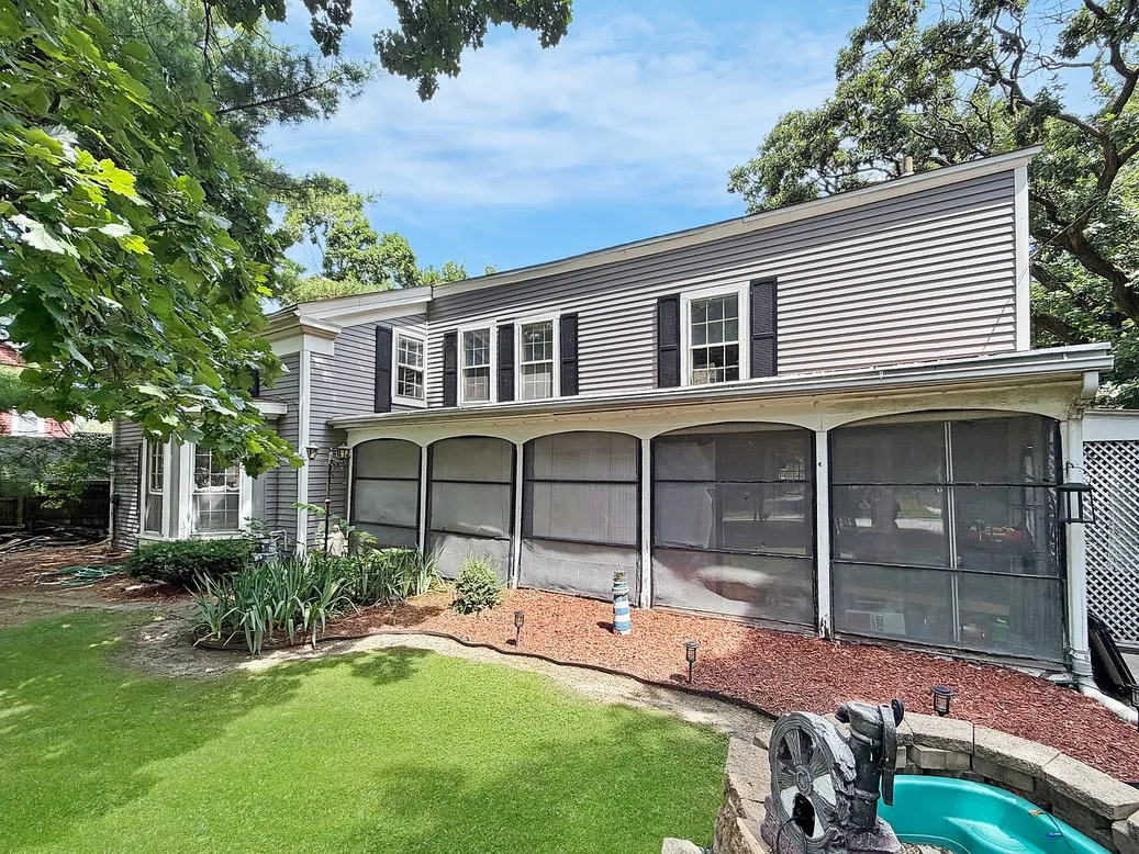 518 E 10th St, Lockport, IL 60441: Renovation Opportunity on a Mature-Treed Lot photo 2