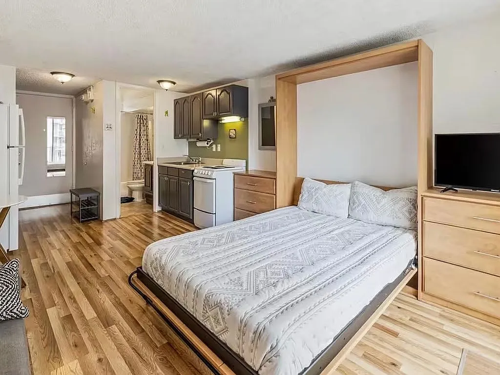 Waikiki Studio Townhouse with Open Lanai | Honolulu, HI photo 2