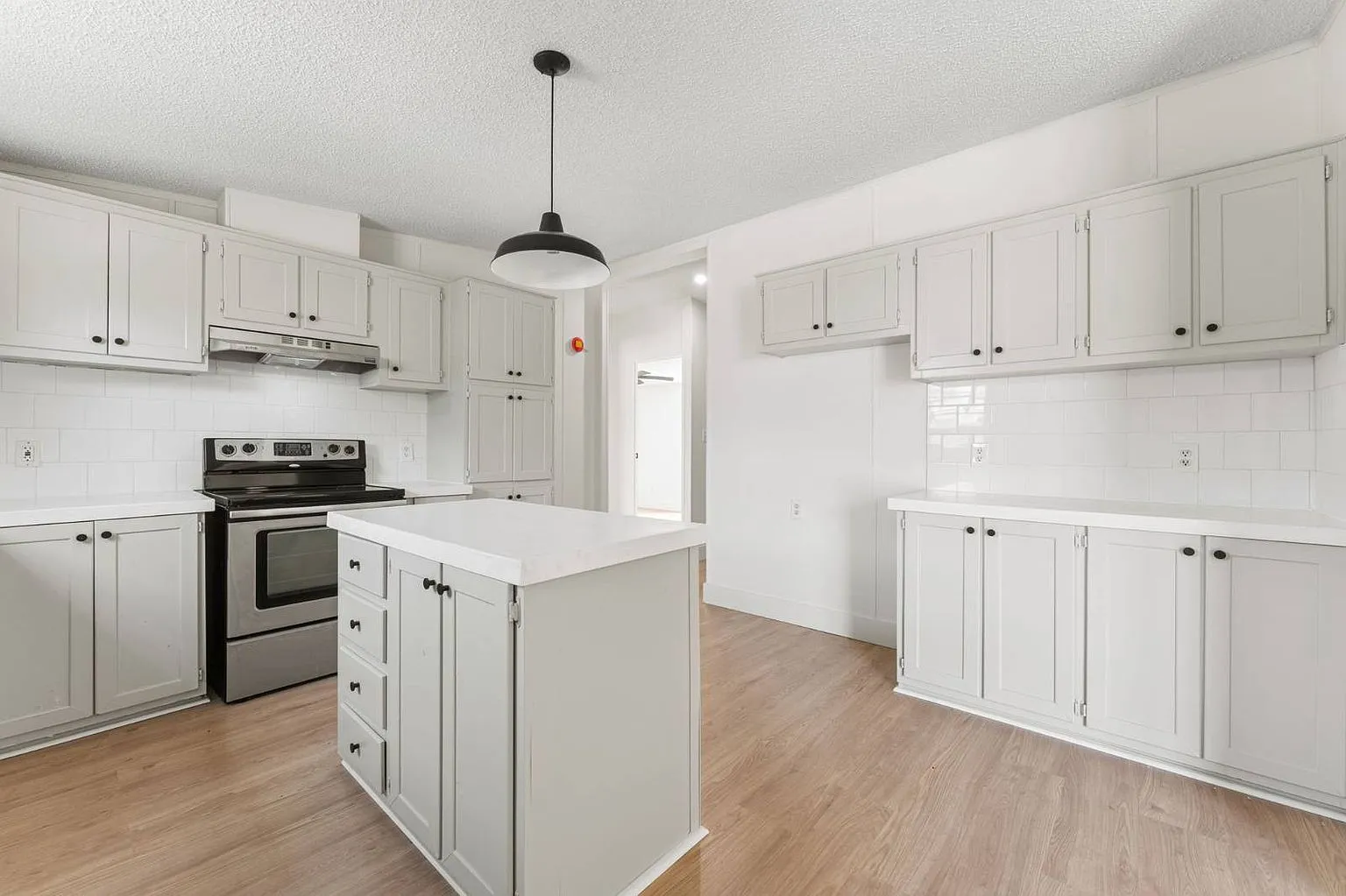 Updated 3-Bedroom Manufactured Home in Gated Lexington Place MHC, Keller, TX photo 7