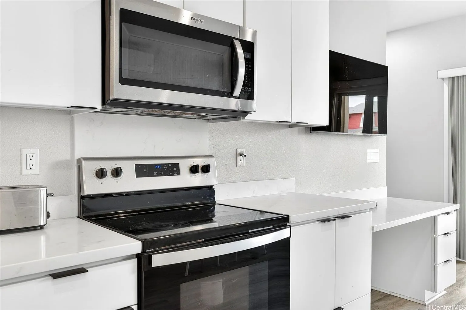Ewa Beach, Hawaii 3-Bedroom Townhouse with 986 Sq Ft in Kaikoi at Hoopili photo 8