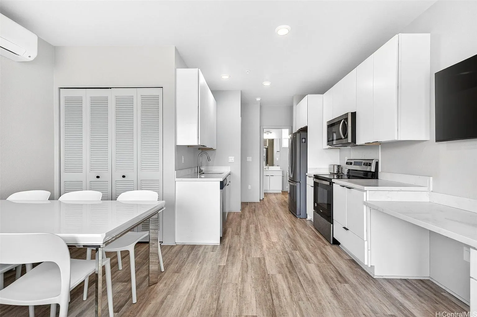 Ewa Beach, Hawaii 3-Bedroom Townhouse with 986 Sq Ft in Kaikoi at Hoopili photo 4