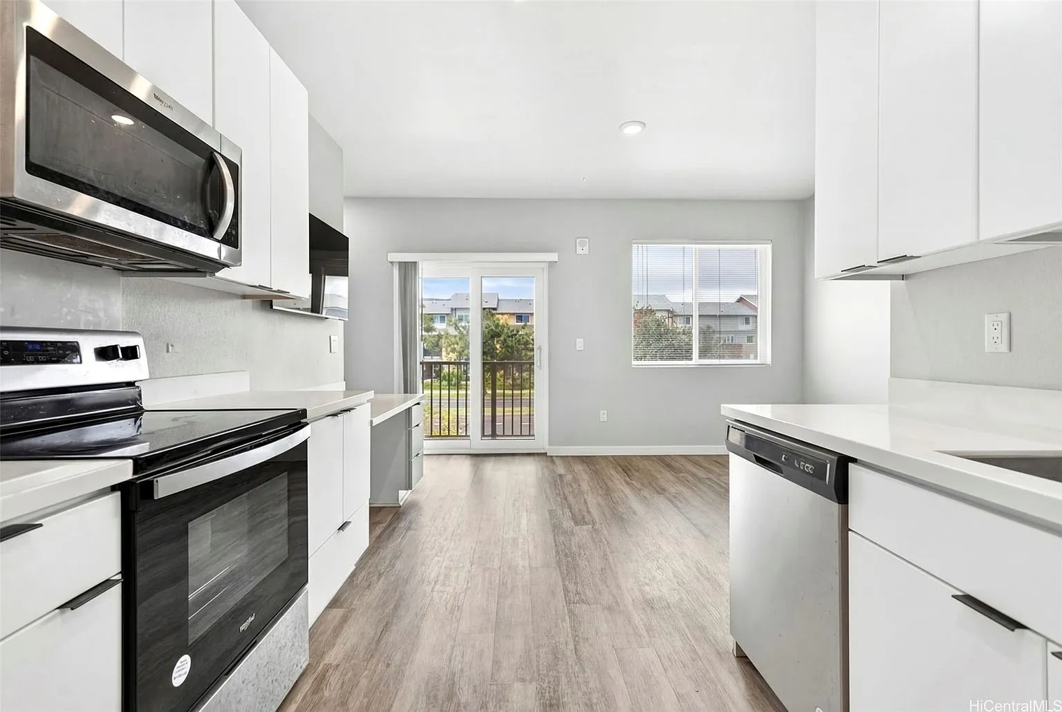 Ewa Beach, Hawaii 3-Bedroom Townhouse with 986 Sq Ft in Kaikoi at Hoopili photo 10
