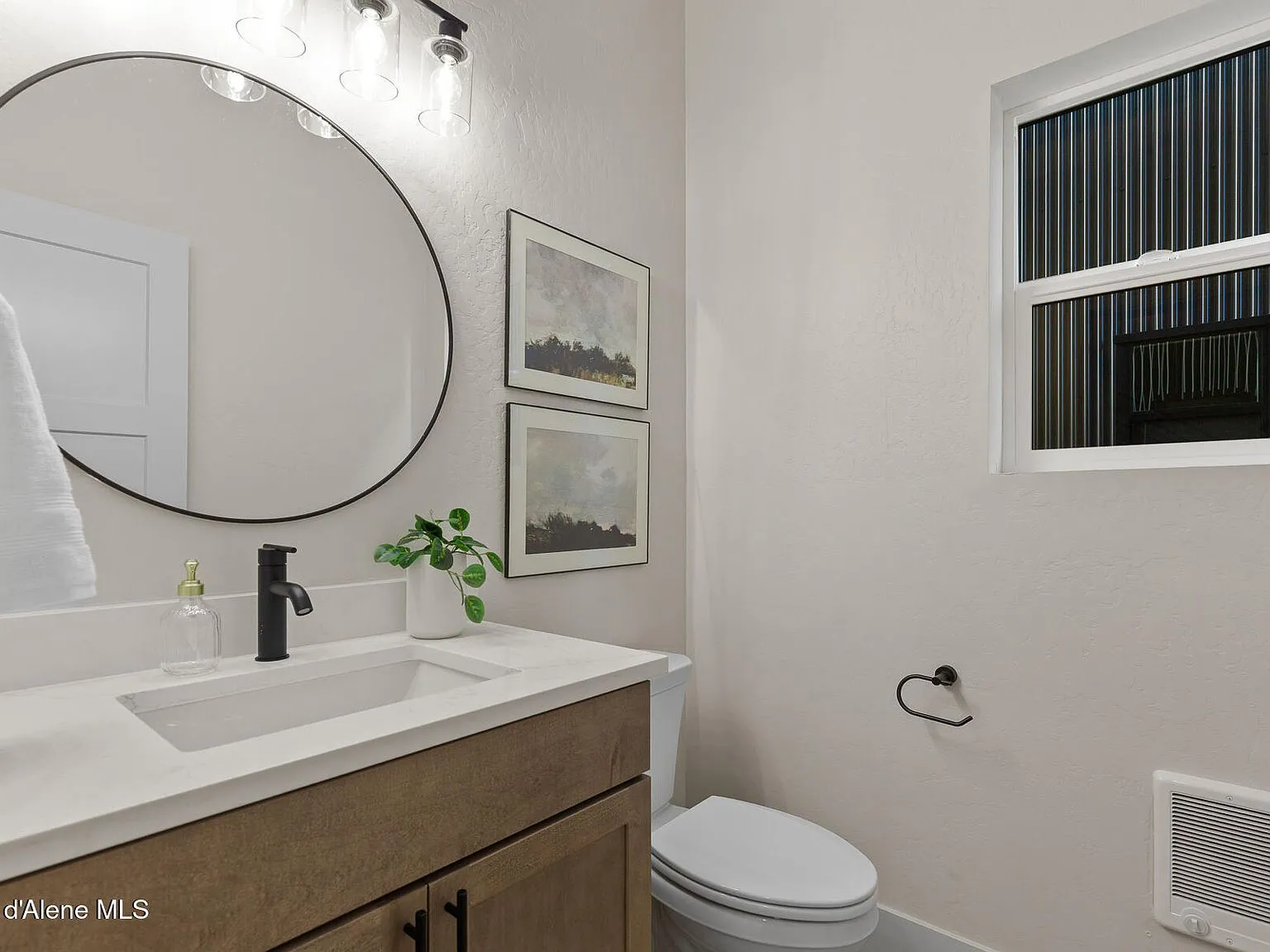 Post Falls, Idaho New Construction Home with 3 Bedrooms and Attached Garage photo 8