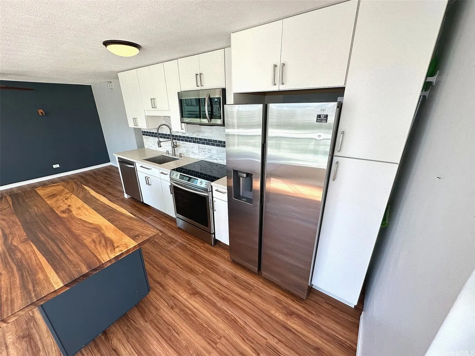 Renovated Waikiki 1-Bedroom Condo with Enclosed Lanai | Honolulu, HI photo 7