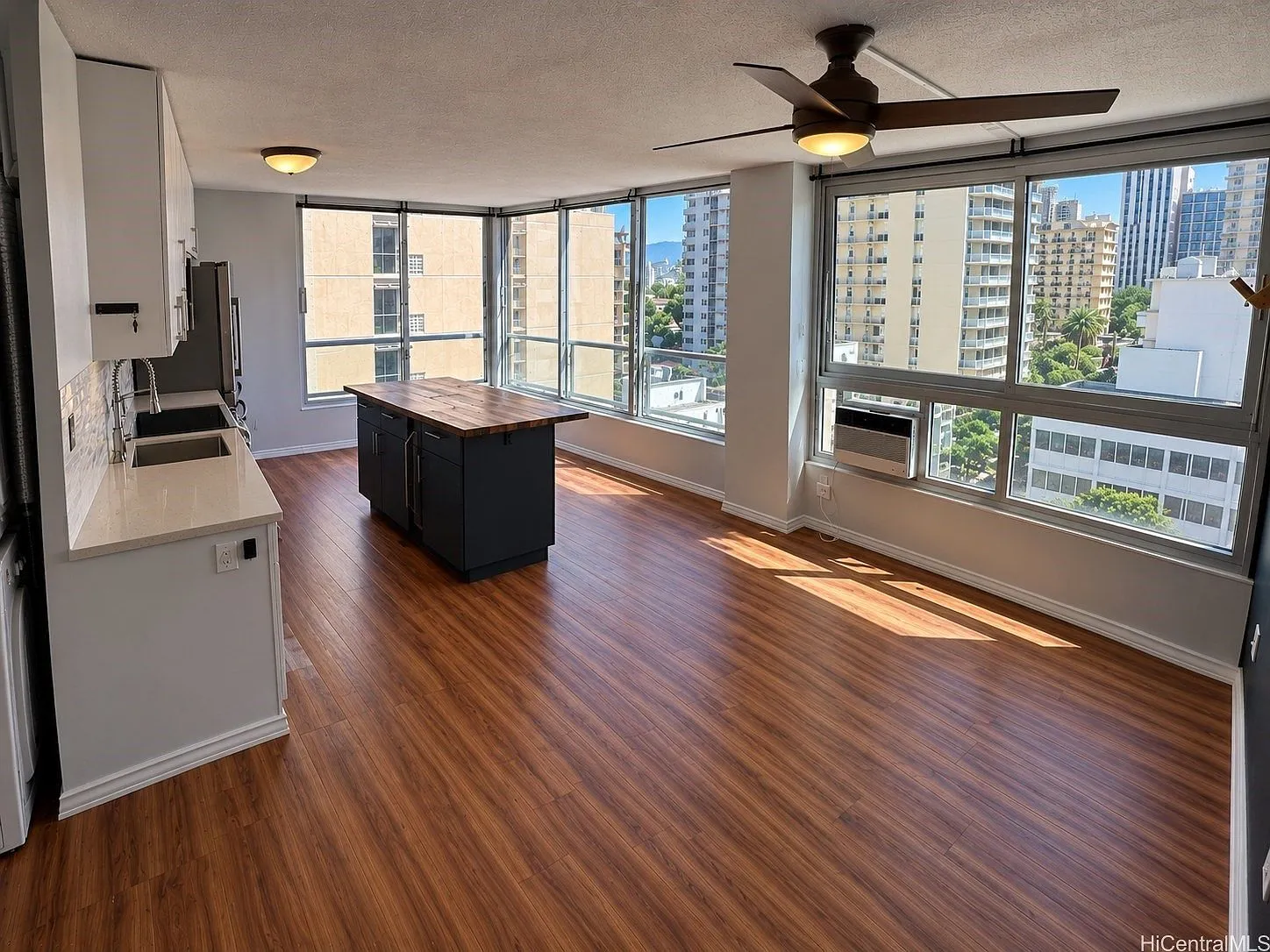Renovated Waikiki 1-Bedroom Condo with Enclosed Lanai | Honolulu, HI photo 8