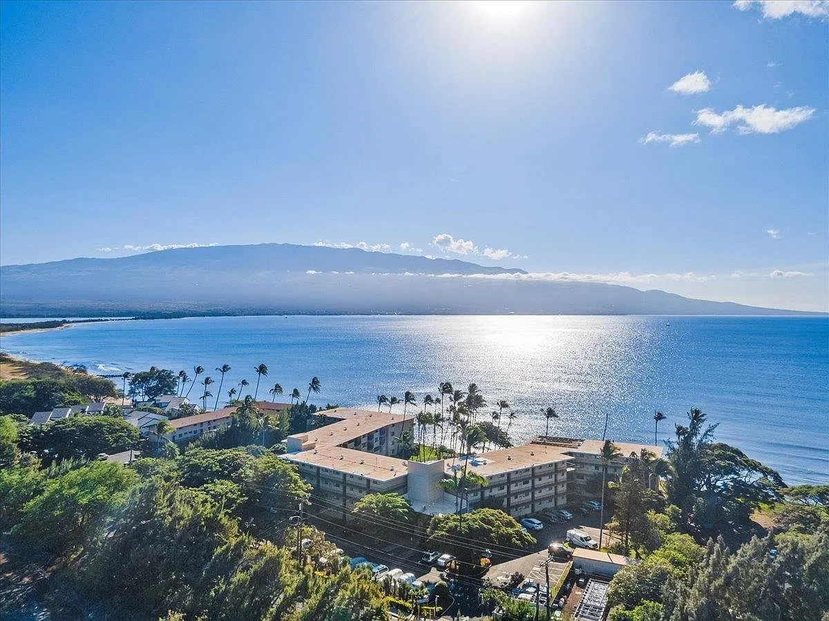 Kanai A Nalu 407: Top-Floor Ocean-View Condo in Wailuku, Maui photo 6