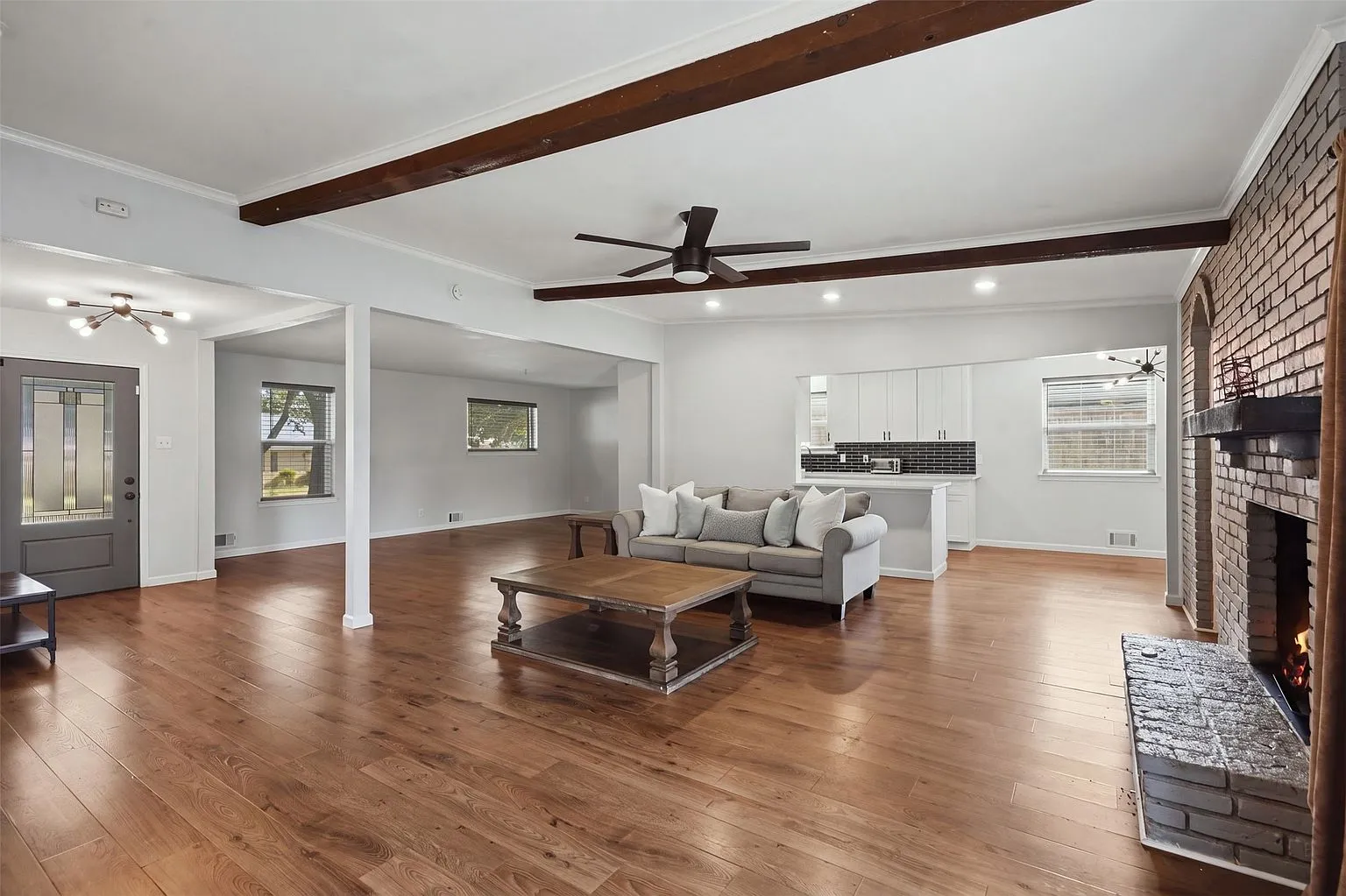 Four-Bedroom Home with 2,044 Sq Ft in Dallas, Texas photo 4