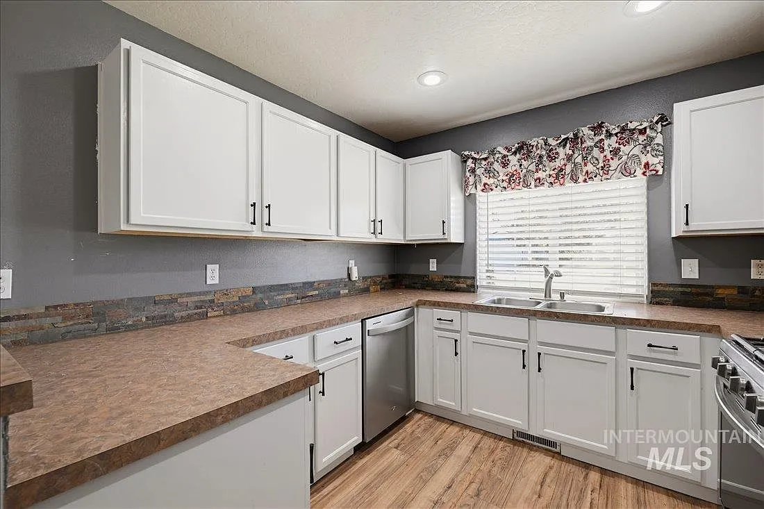Caldwell, Idaho 3-Bedroom Home with 6,969.6-Sq-Ft Lot photo 10