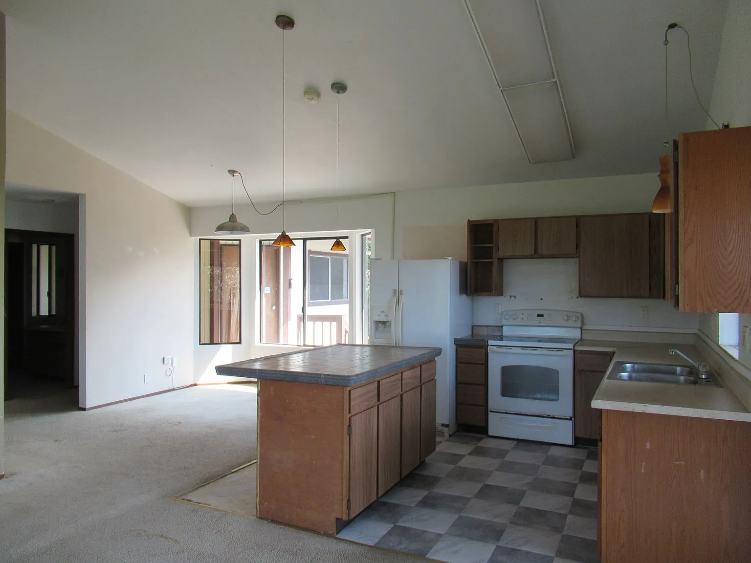 Ocean View, Hawaii Custom Home for Sale with 1.001-Acre Lot and Ocean-View Deck photo 7