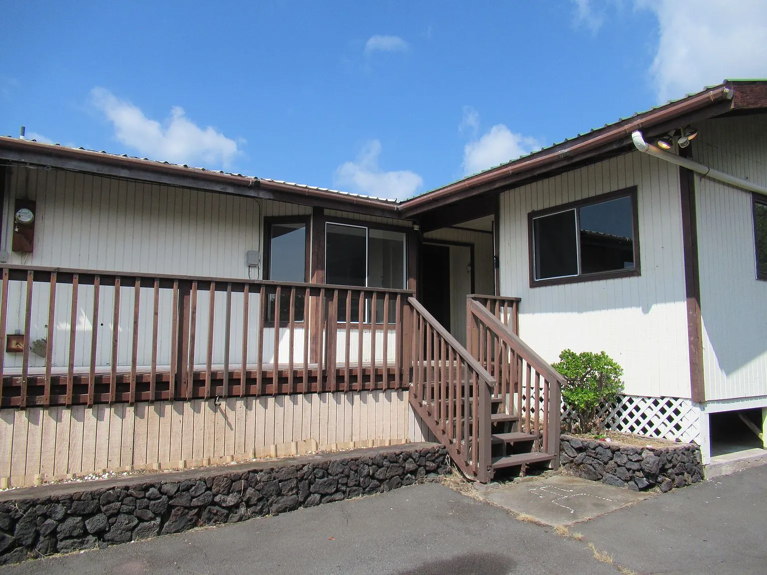 Ocean View, Hawaii Custom Home for Sale with 1.001-Acre Lot and Ocean-View Deck photo 3