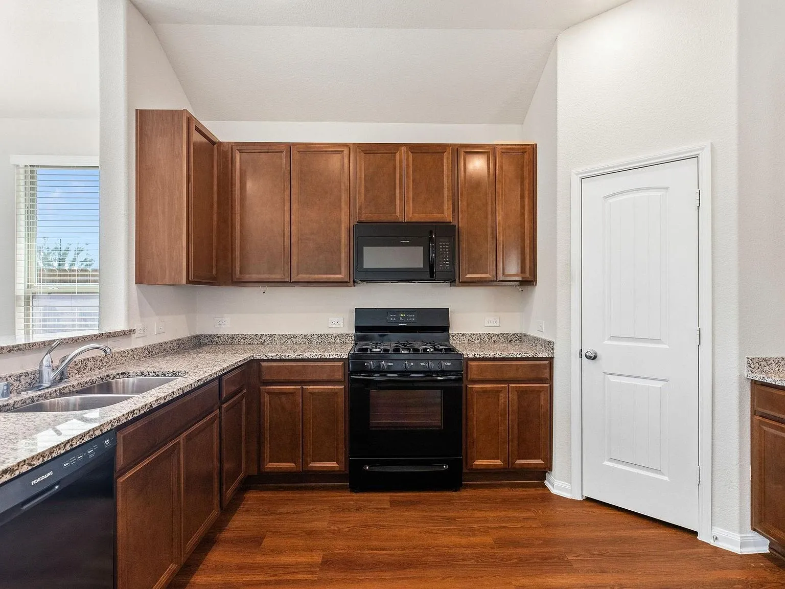 3-Bedroom Single-Story Home for Sale in Conroe, TX photo 6