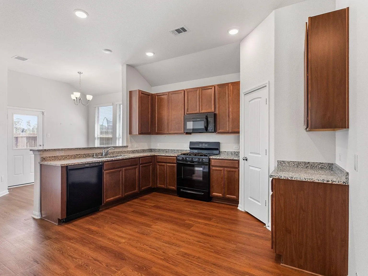 3-Bedroom Single-Story Home for Sale in Conroe, TX photo 7