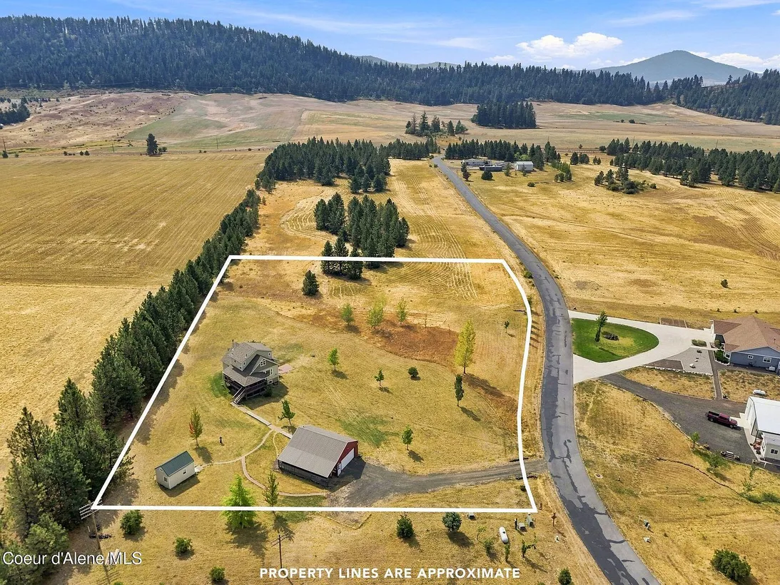 Worley, Idaho Farmhouse-Style Home on 1.87 Acres with Guest House and Shop photo 2