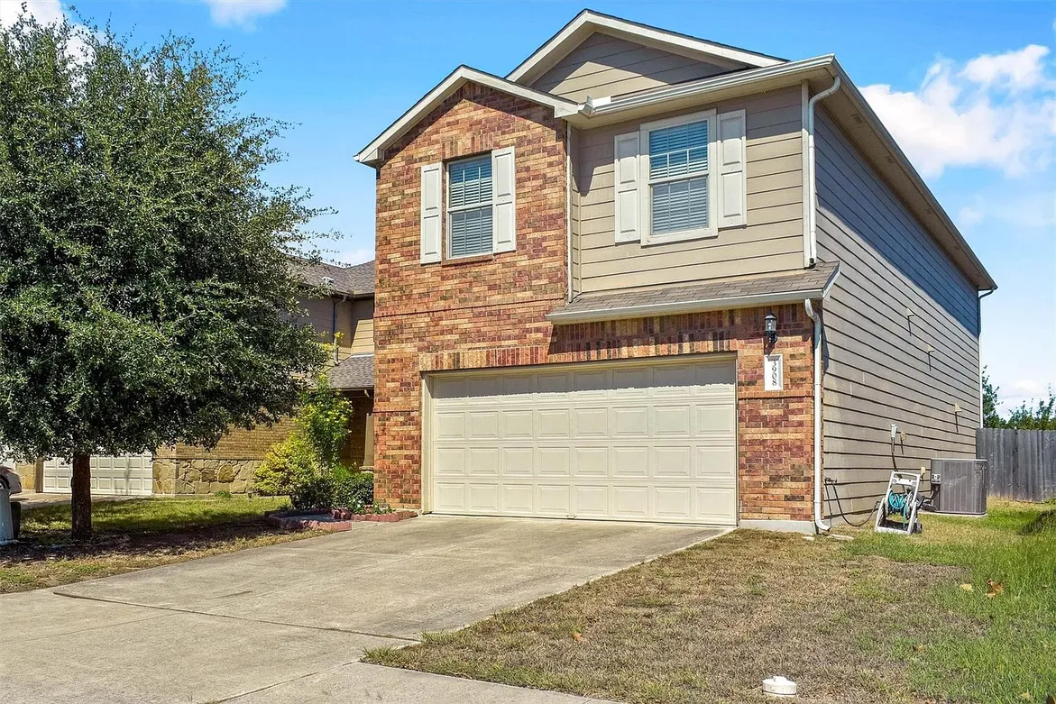 Austin, TX 3-Bedroom Home with 2,240 Sq Ft for Sale photo 2