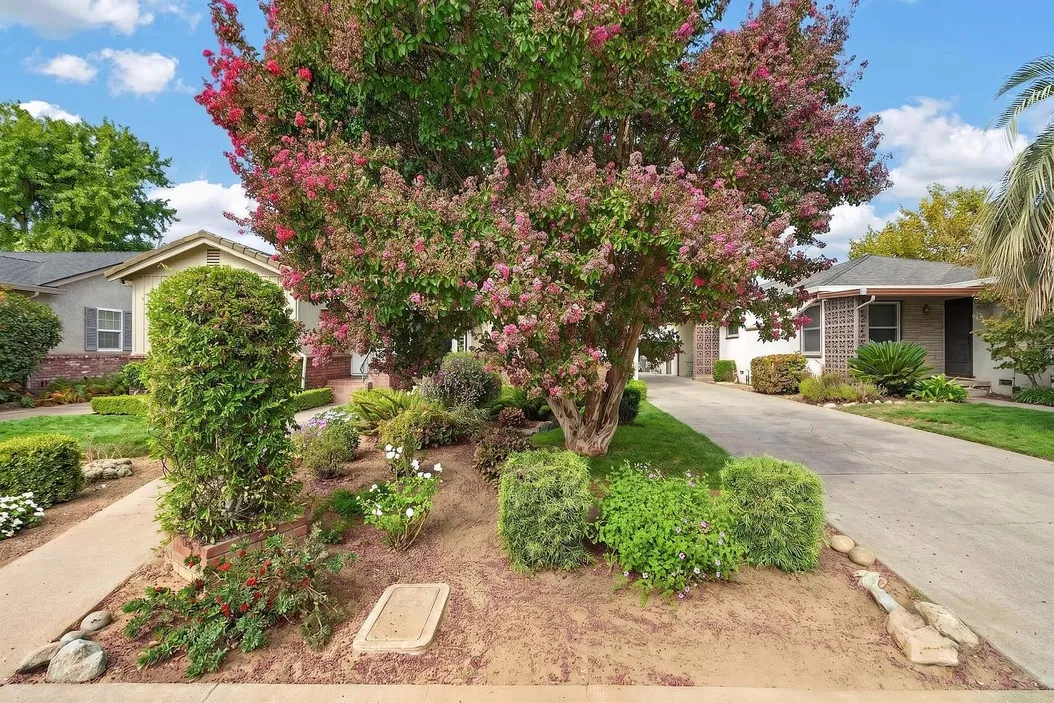 Charming 3-Bedroom Home for Sale at 729 Howard Street in Lodi, California photo 4