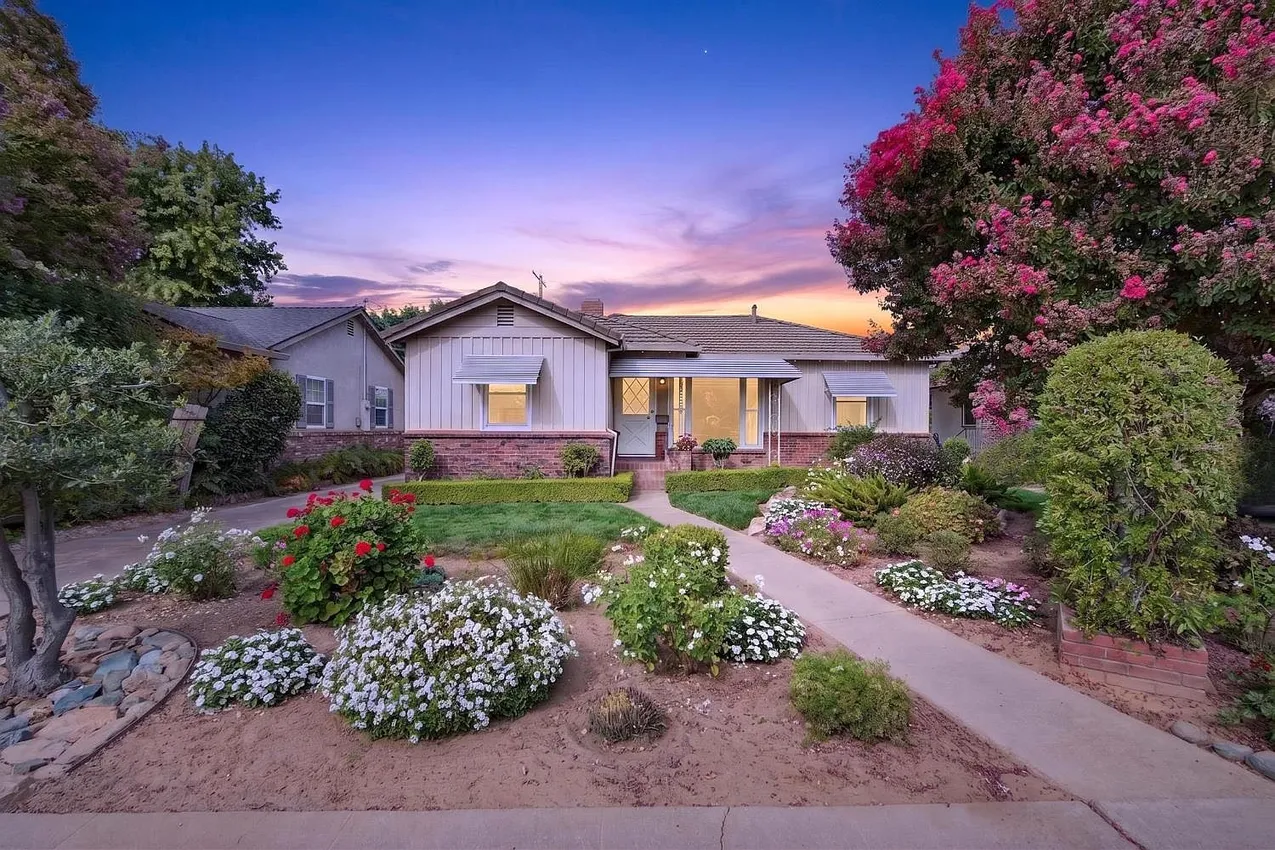 Charming 3-Bedroom Home for Sale at 729 Howard Street in Lodi, California photo 2