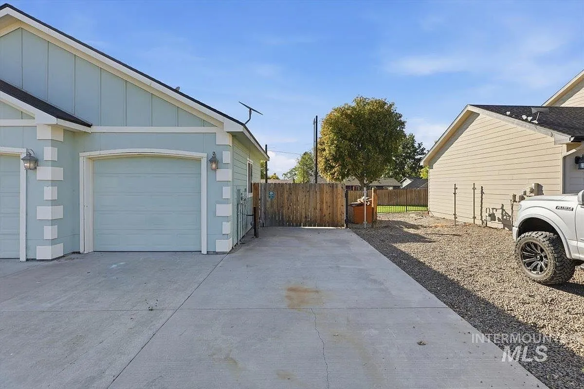 3-Bedroom Mountain Home, Idaho Home with 3-Car Garage and RV Parking photo 2