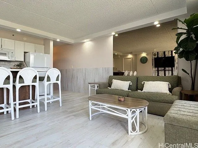 Renovated Waikiki Banyan 1-Bedroom Condo with Legal Short-Term Rental Use photo 3