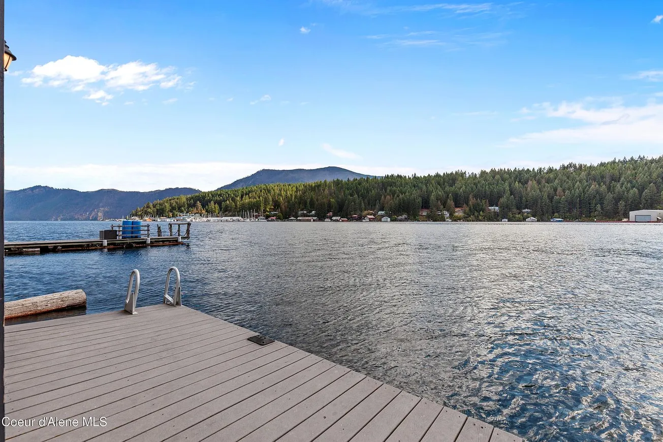 Bayview, Idaho Lake Pend Oreille Float Home with 3 Bedrooms photo 2