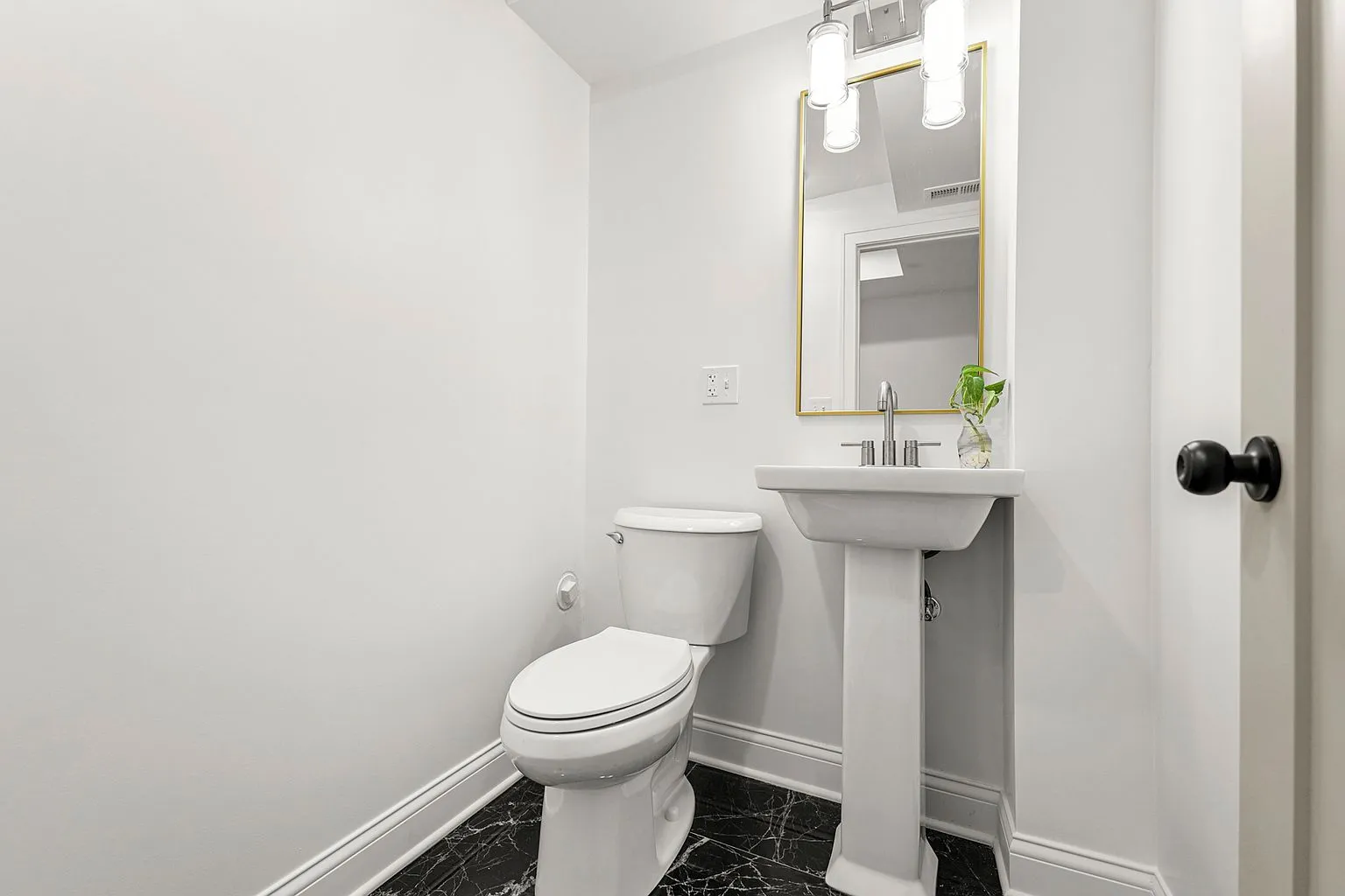 Fully Renovated 4-Bedroom Home at 1346 Highland Ave in Berwyn, IL photo 10