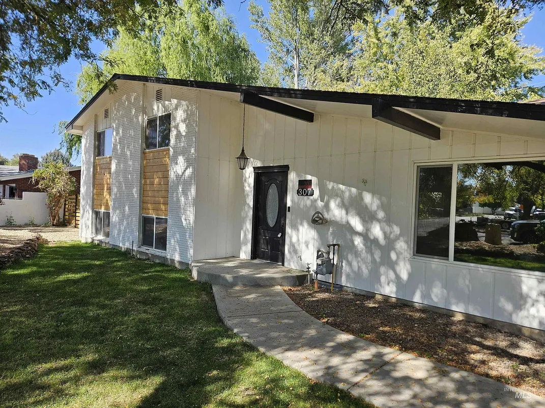 Caldwell, Idaho Country Home for Sale: 5 Bedrooms on 0.29 Acres photo 4