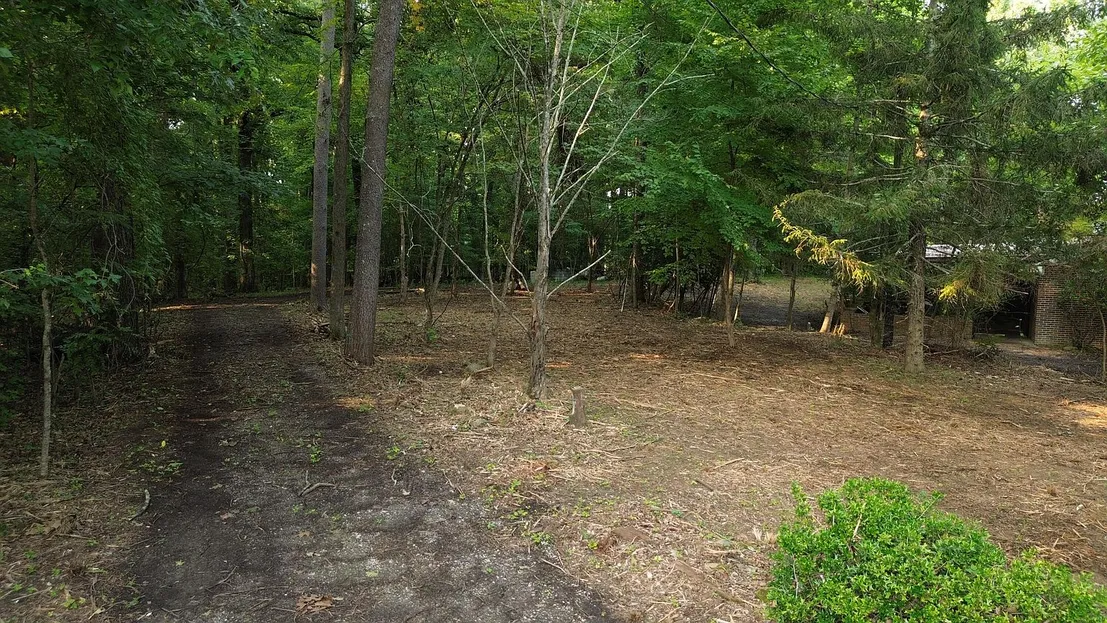 276 Oak Dr, Spring City, TN 37381 | 4-Bedroom Brick Home on 5.61 Acres photo 7
