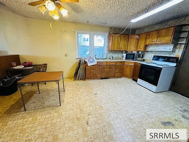 Idaho Falls, Idaho 4-Bedroom Home on 0.37 Acres for Sale photo 4