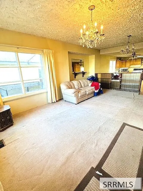 Idaho Falls, Idaho 4-Bedroom Home on 0.37 Acres for Sale photo 2