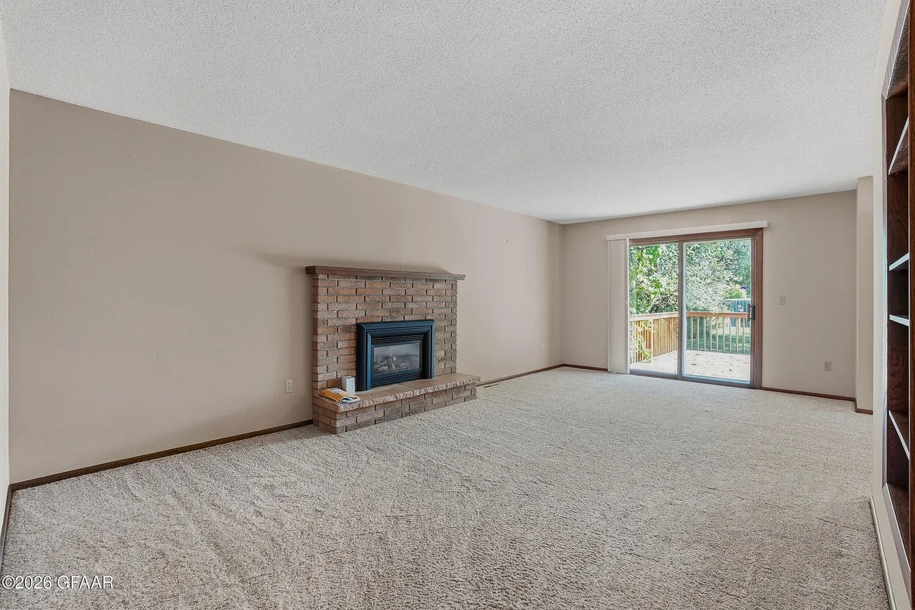 Grand Forks, North Dakota Ranch-Style Home for Sale with 3 Bedrooms and 0.28-Acre Lot photo 5