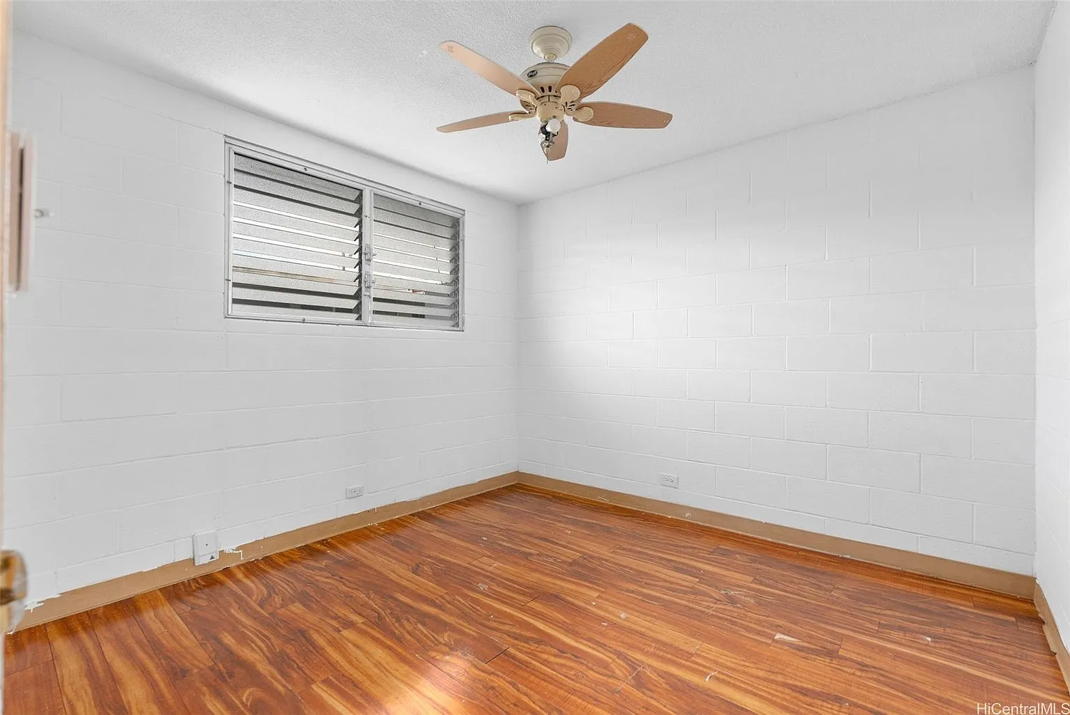 2-Bedroom Condo at 94-1037 Kahuamoku St APT 6 in Waipahu, Hawaii photo 10