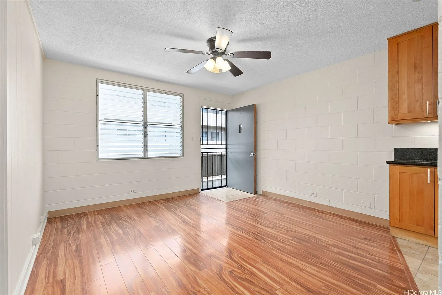 2-Bedroom Condo at 94-1037 Kahuamoku St APT 6 in Waipahu, Hawaii photo 5