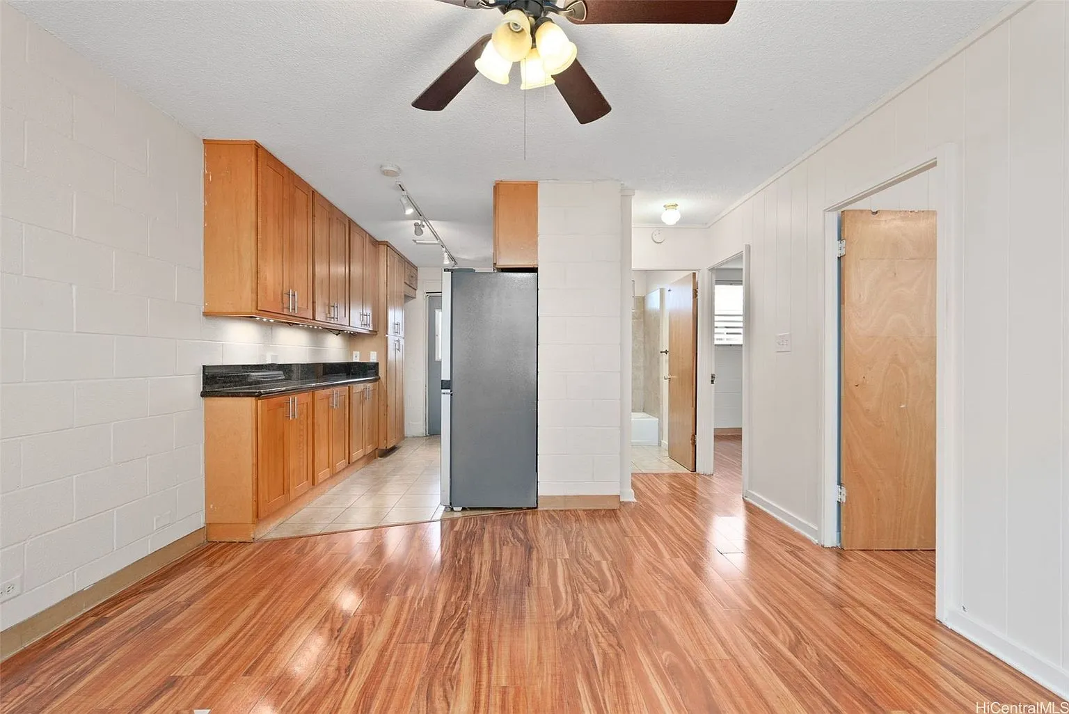 2-Bedroom Condo at 94-1037 Kahuamoku St APT 6 in Waipahu, Hawaii photo 2