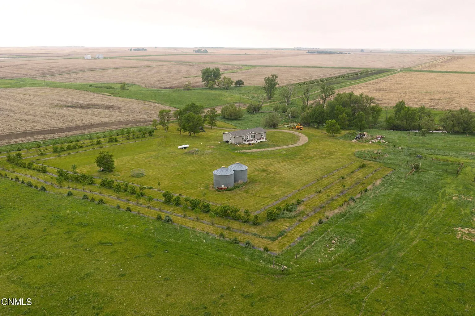Strasburg, ND Country Home on 5.78 Acres with Walkout Lower Level photo 7